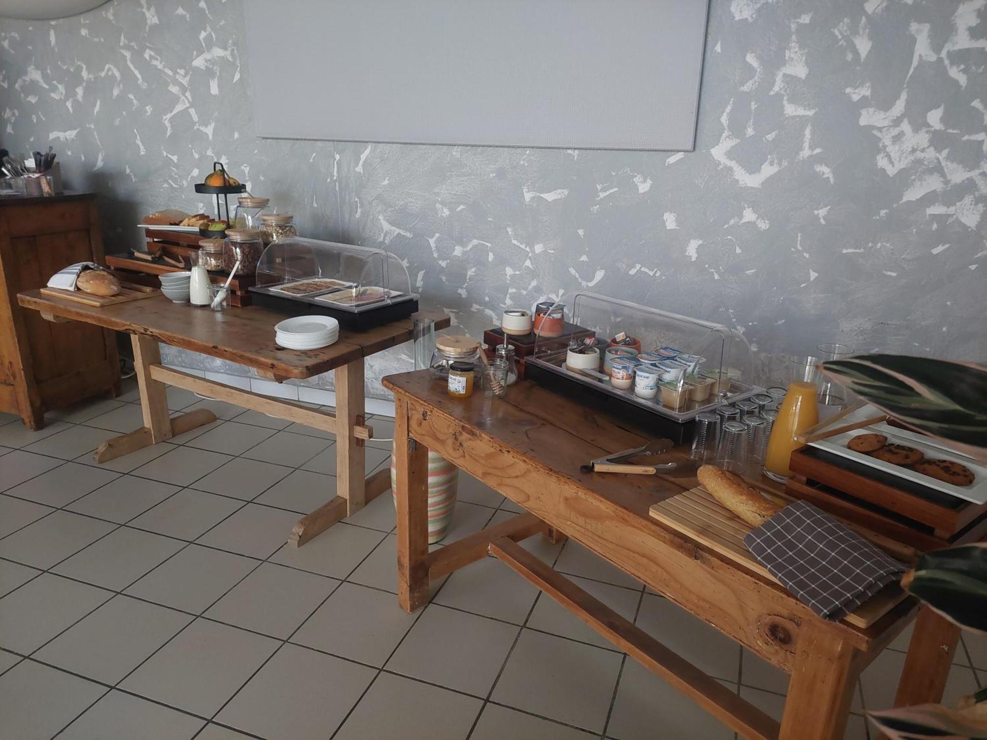 Logis Hotel Restaurant Le Clos Saint Loup Bram Екстериор снимка